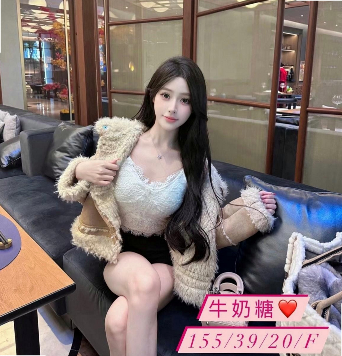 想找氣質人妻?推薦丹丹!旗山一夜情,身高168cm,體重51kg,胸圍D罩杯,年齡19歲。有被老師懲罰嗎?想試試亂倫的感覺嗎 想被老師調教嗎 看著她那豐滿你不硬你就不正常了。